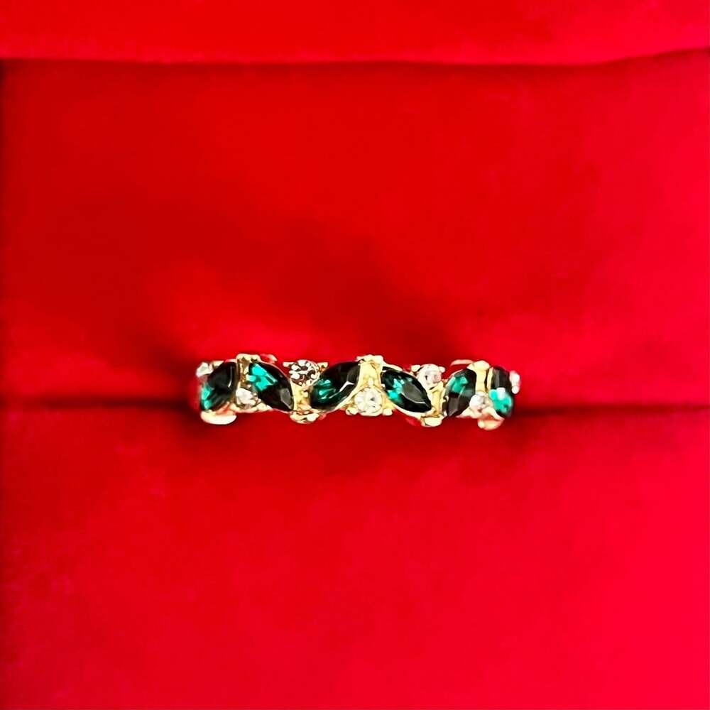 Emerald Marquise Band Peridot Minimalist Ring Yellow Gold Band Size 6